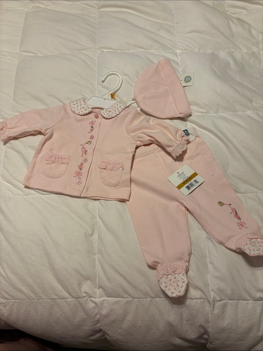 ✨BRAND NEW✨ LITTLE ME 3 PIECE SET